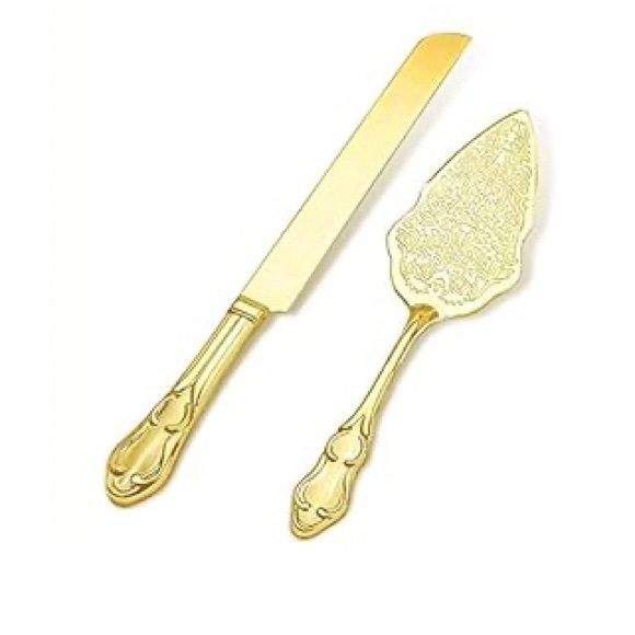 Gold Vintage Style Cale Cutting Set - Picture 1 of 3